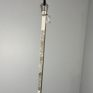 Buckle white beaded/rhinestone belt - size medium